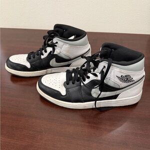 Nike Men’s Air Jordan 1 High Top Black/Grey/White - Size 10
